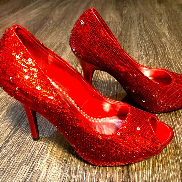 Delicacy brand red sequin heels - Picture 4 of 6